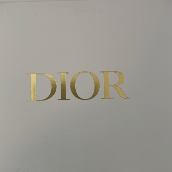 DIOR ✨Envelope - Picture 2 of 2